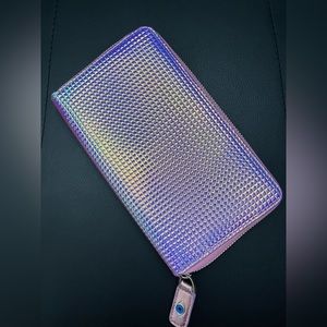 Poppy lissiman holographic wallet